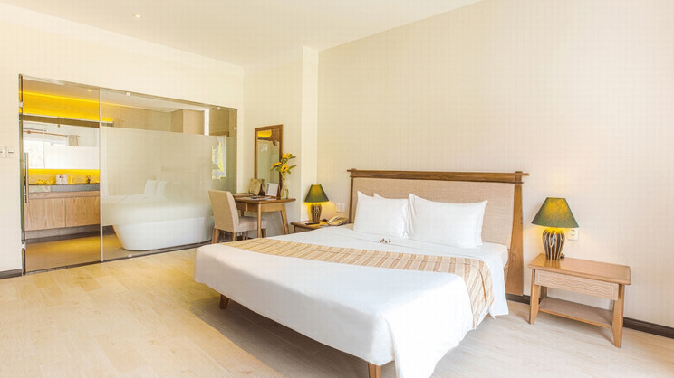 Sandy Beach Non Nuoc Resort